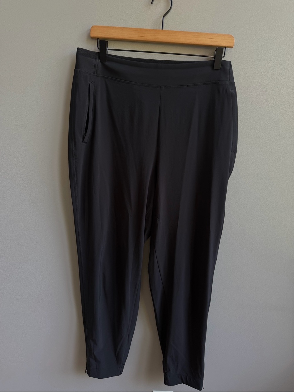 Athleta Brooklyn Heights Jogger Pants with Zippers Black Size 12 - Picture 4 of 14